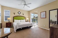 Sun Living: Golf Community, Private Pool 809 4 Bedroom Villa Hotels in Davenport