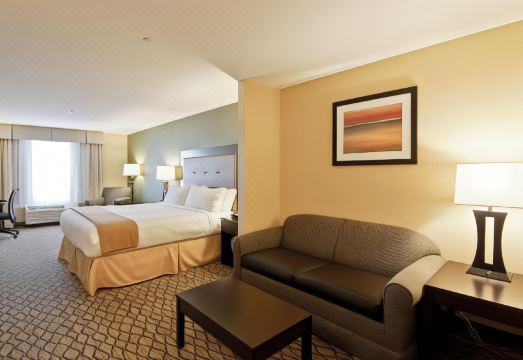 Holiday Inn Express & Suites Fort Saskatchewan - Housity