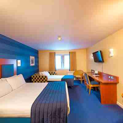 阿伯丁機場萊昂納多酒店 Rooms