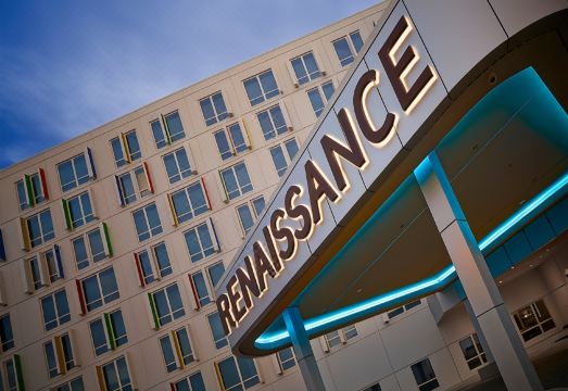 르네상스 호텔 내부 로비