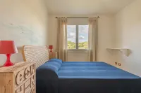 Elegant Residence 2 Bedroom with Sea View Extra Bed Available