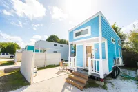 Tiny House Siesta Hotels in Osprey