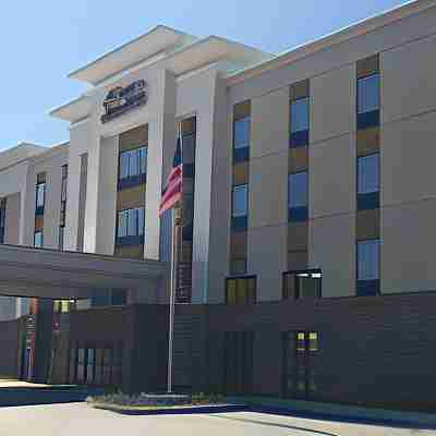 Hampton Inn & Suites Ames Hotel Exterior