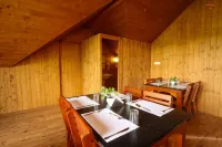 Monkey Tribe Vagamon - breakfast