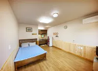 Seosan Noeulgil Pension Hotels in Seosan-si
