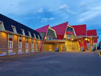 The Kanata by BCMInns Blairmore - parking