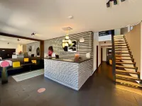 Grand Petit Hotel ex Shato Gesson Hotels in Karlstejn