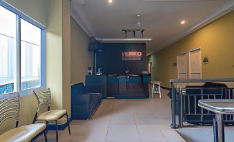 RedDoorz at H Agus Salim Street Pontianak