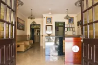 Island Paradise Inn - bar