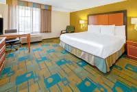 La Quinta Inn & Suites by Wyndham Salt Lake City Airport Отели рядом с достопримечательностью «Black Cultural Center»