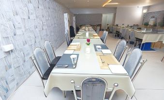 Rosewood Luxury Hotel