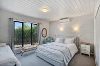 Bear Gully Coastal Cottages