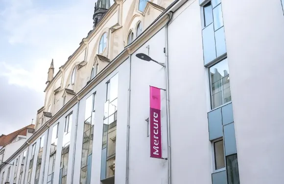 普瓦捷中心美居酒店