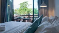 Chidlom Resort Hotels near Phra Nakhon Khiri Historical Park (Khao Wang)