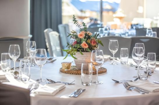 レストラン ホリデイ イン ポッツ ポイントの写真