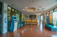 Skylodge Resort