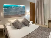 Hotel Amic Colon Các khách sạn gần Quảng trường Placa Major