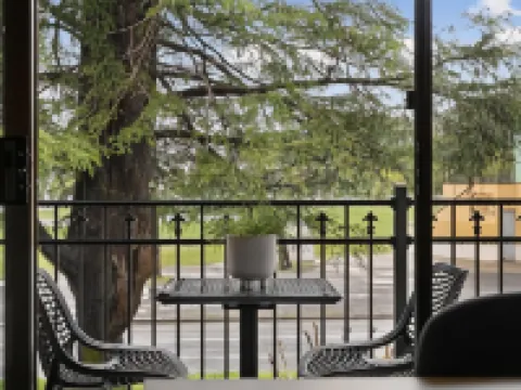 Oxley Court Serviced Apartments Hotels in Griffith