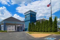 Comfort Inn & Suites NW Milwaukee Các khách sạn ở Menomonee Falls