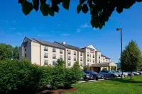 Fairfield Inn & Suites Cumberland Hotels in Cumberland
