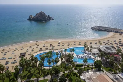 Sandy Beach Hotel & Resort Отели в г. 