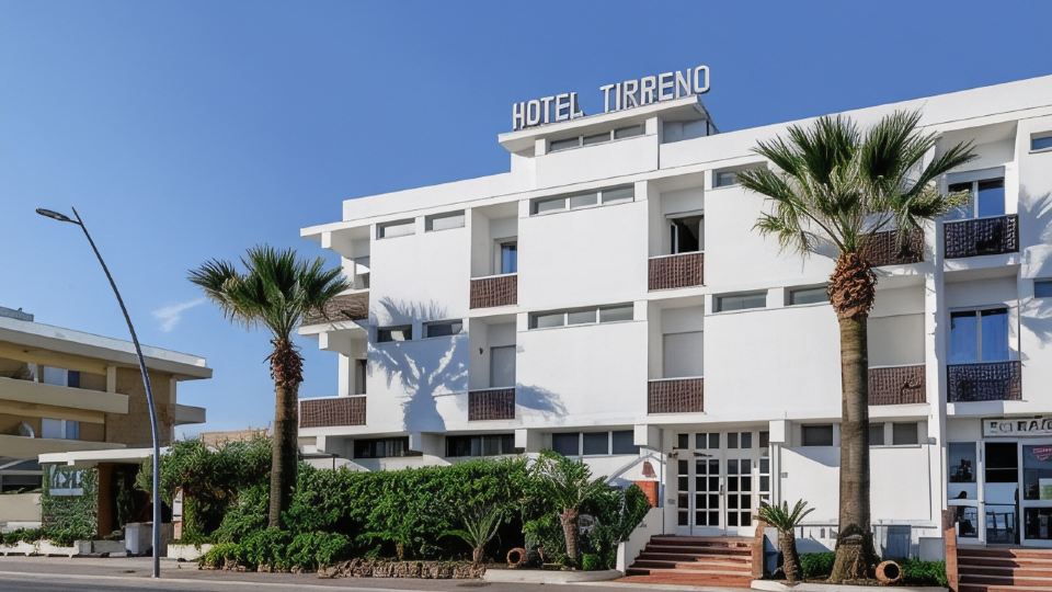 Hotel Tirreno