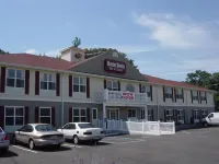 Hometown Inn & Suites