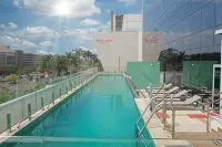 Tryp by Wyndham Brasília Nações - Kolam Renang