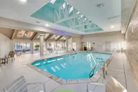 Orangewood Inn & Suites Kansas City Airport - bar