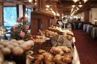 Hotel Traube Tonbach - breakfast