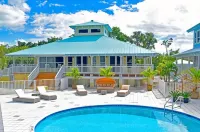 Dolphin Point Villas - piscina