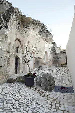 Le Dimore Dell' Idris Отели рядом с достопримечательностью «Chiese Rupestri»