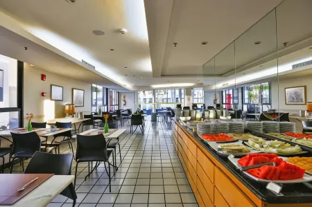 Metropolitan Hotel Brasília Отели рядом с достопримечательностью «Three Powers Plaza»