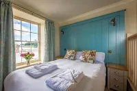 The Edgcumbe Arms Hotels in Torpoint