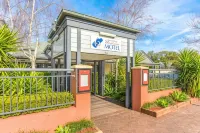 Berry Village Boutique Motel Hotels in Gerringong