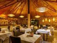 Inverdoorn Game Reserve Lodge Hotels in Cape Winelands