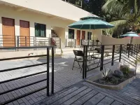 Joaquim's Lodge Hotels near Tumalog Waterfalls