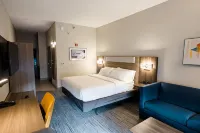 Holiday Inn Express & Suites Knoxville-North-I-75 Exit 112