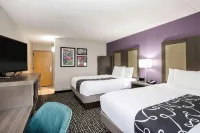 La Quinta Inn by Wyndham Davenport & Conference Center Hotels near Walnut Center