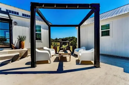 Round Top Refuge Guest House