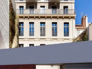 Hotel C2