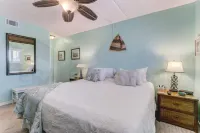 Seaboard Condo with Breathtaking Views of the Ocean by RedAwning