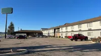Wingate by Wyndham Beaver I-15 - parking