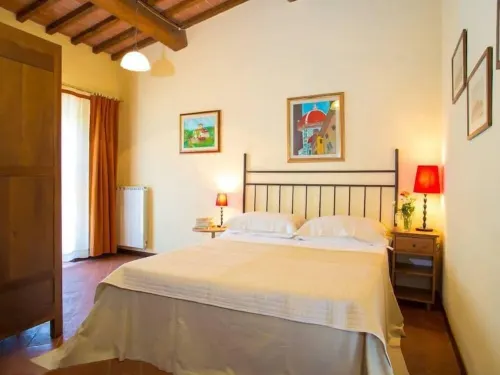 Apartment House with garden Tuscany Chianti ,  Florence 15km.