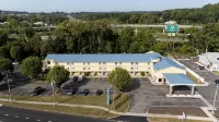 Quality Inn & Suites Danbury Near University Hotels in Данбері