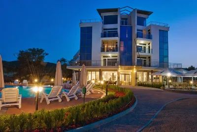 South Pearl Hotels near Castle of Ravadinovo