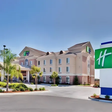 Holiday Inn Express & Suites PORTERVILLE by IHG