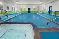Holiday Inn Express & Suites Acme-Traverse City Hotels in Whitewater