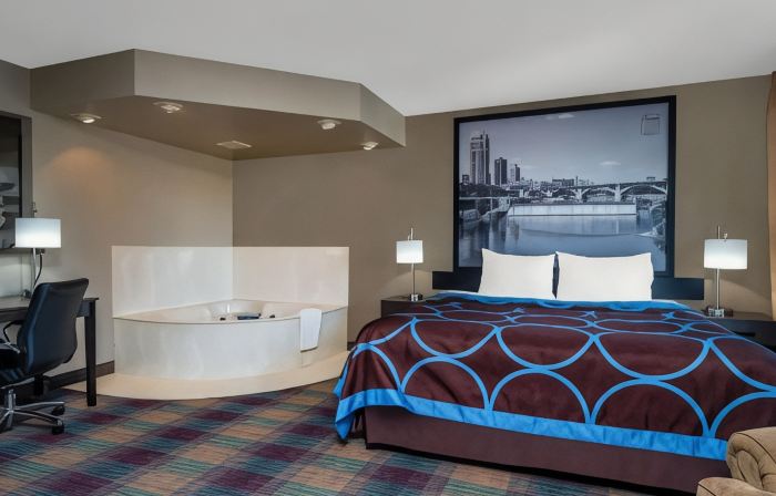 Super 8 by Wyndham Glenwood