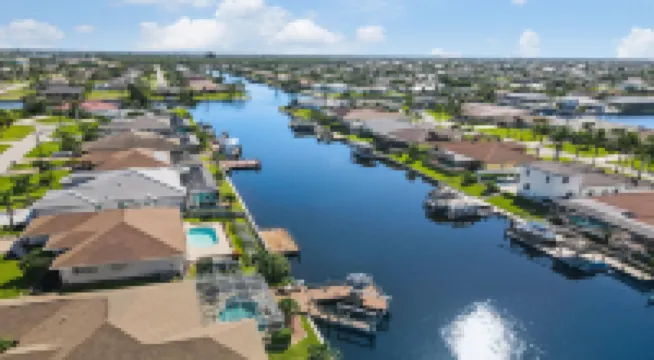 Lupita, boat lift, dock, heated south facing pool